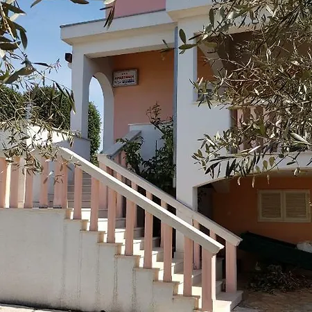 Apartament Maslina *